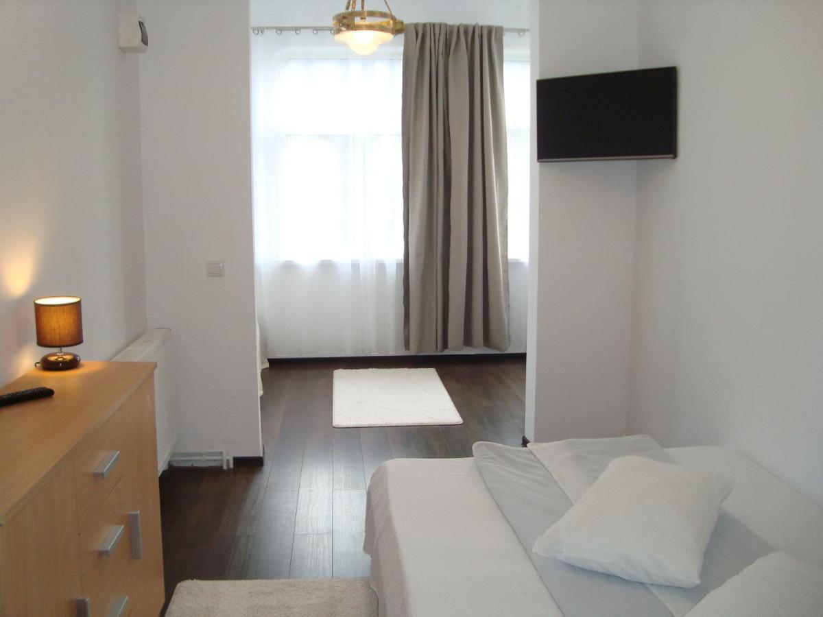 Hotel Casa Cu Flori à Buşteni Extérieur photo