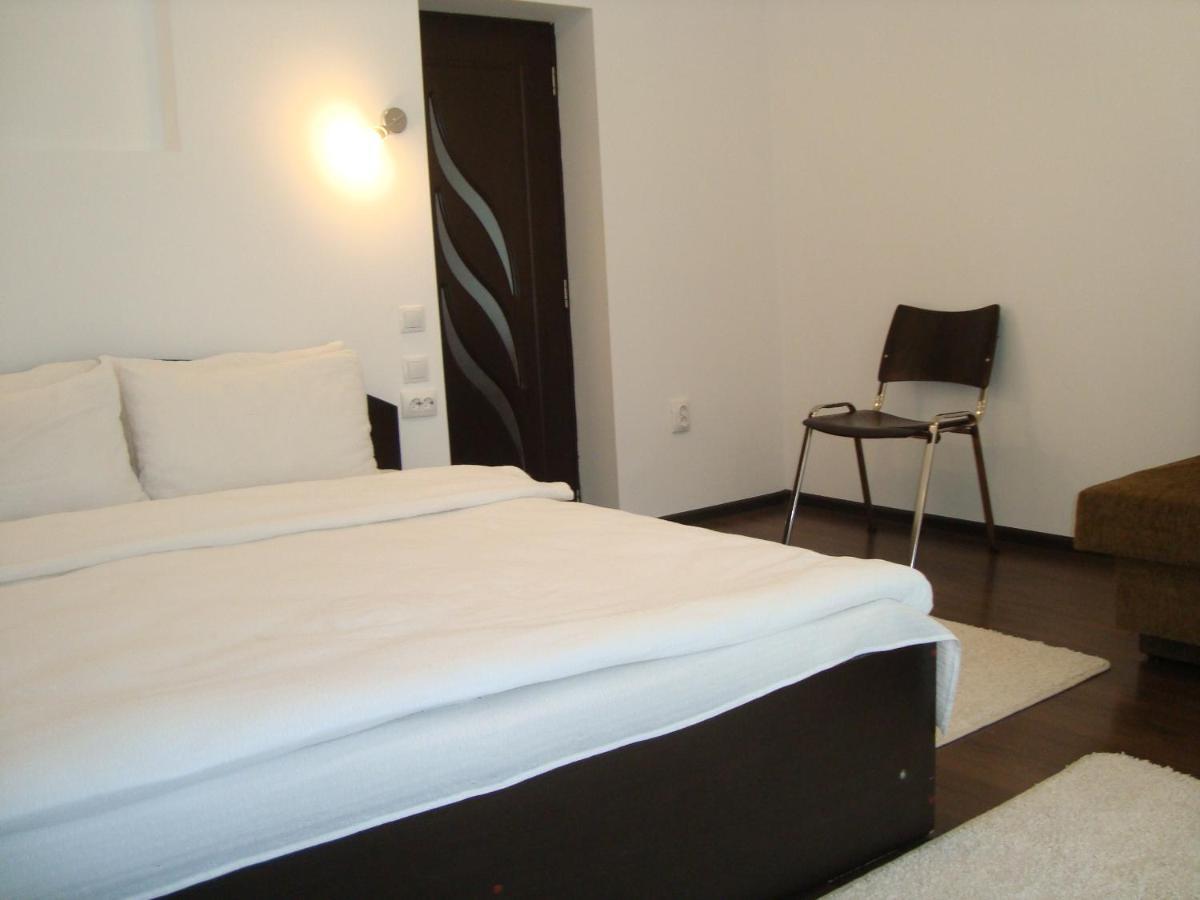 Hotel Casa Cu Flori à Buşteni Extérieur photo