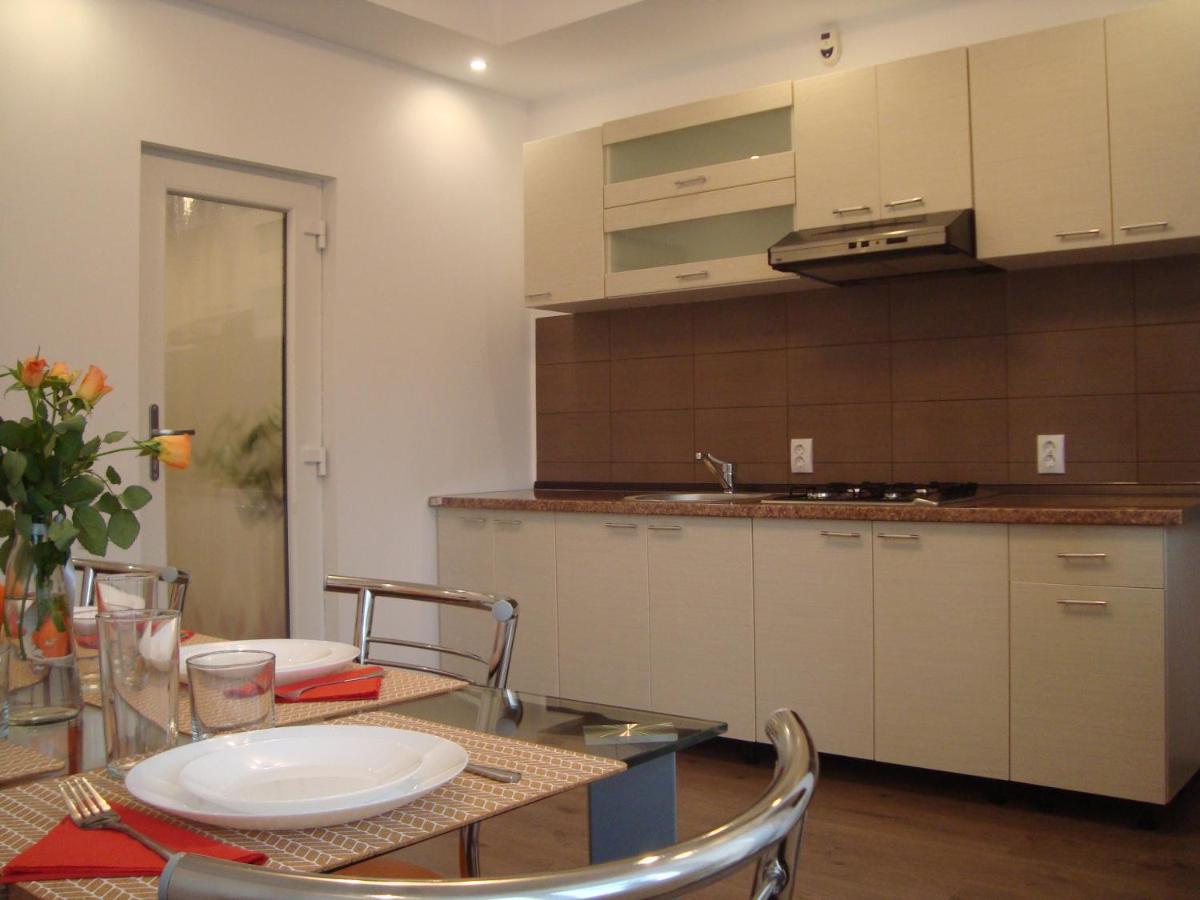 Hotel Casa Cu Flori à Buşteni Extérieur photo