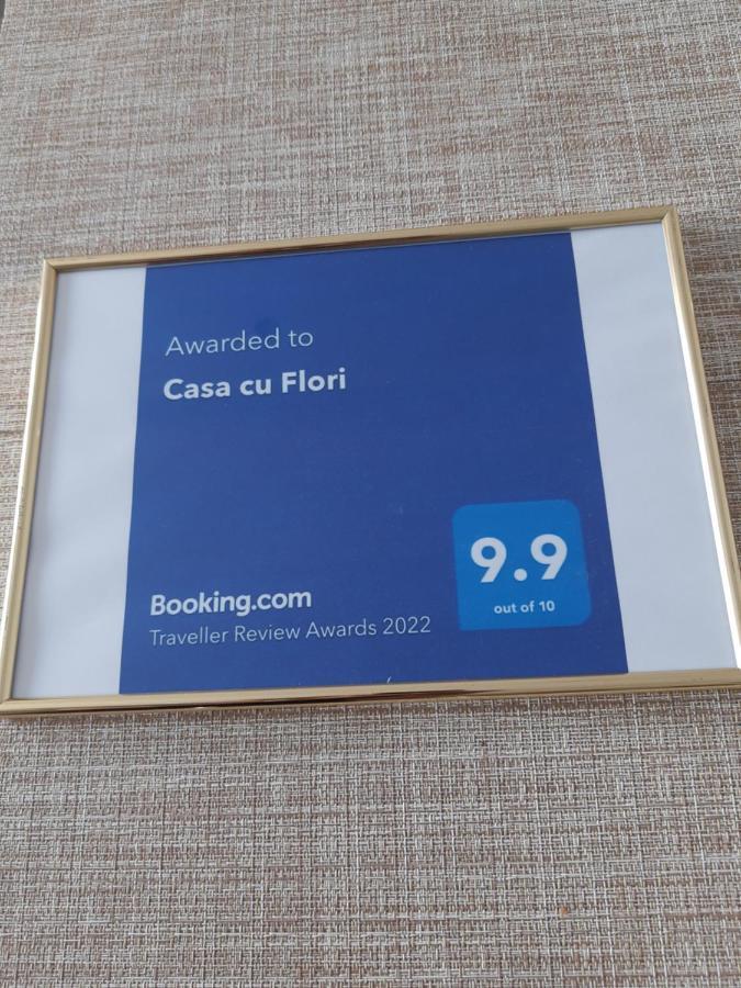 Hotel Casa Cu Flori à Buşteni Extérieur photo