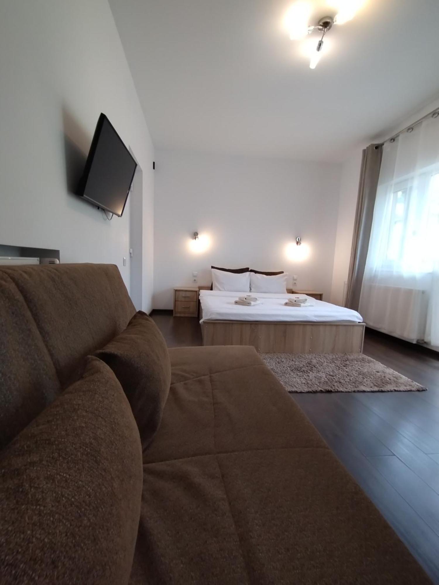 Hotel Casa Cu Flori à Buşteni Extérieur photo